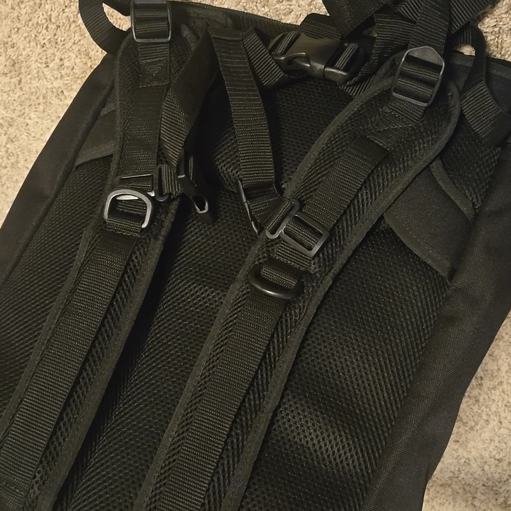 Flying Circle Utility Backpack Black - image 4